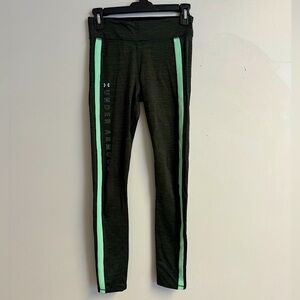 Under Armour Fleece Leggings in Green. Size S